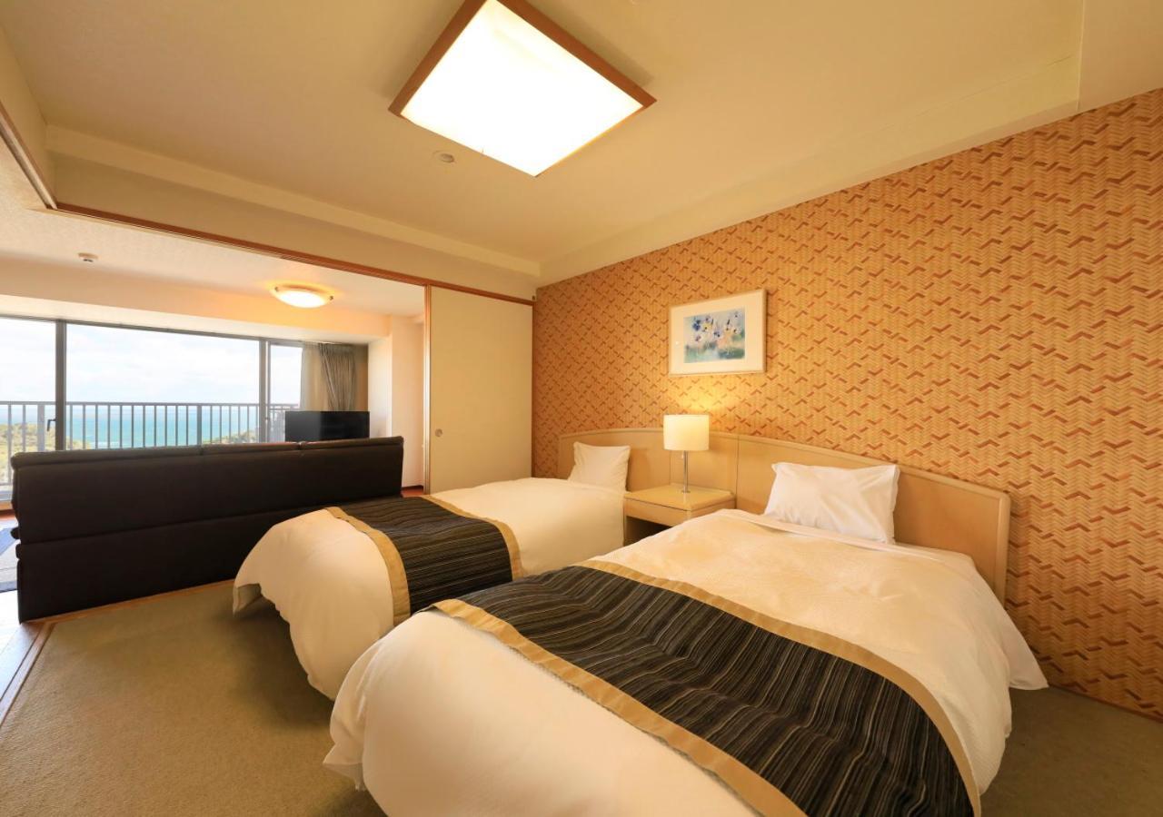Katsuura Hilltop Hotel & Residence Zewnętrze zdjęcie